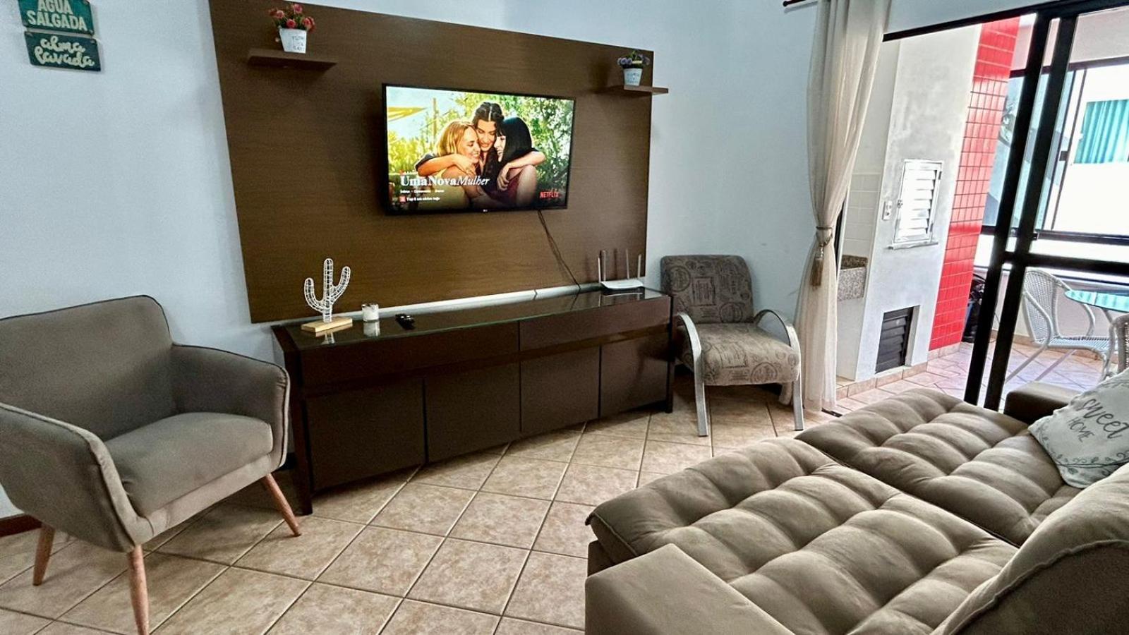 Bombas/ Bombinhas, A 50M Do Mar, Apartamento 2 Quartos, Com Churrasqueira Na Sacada, Ar E Wi-Fi ภายนอก รูปภาพ
